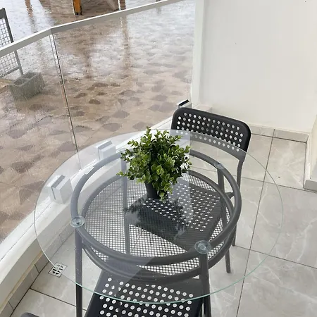 Arf - With Jacuzzi At The Complex Emba