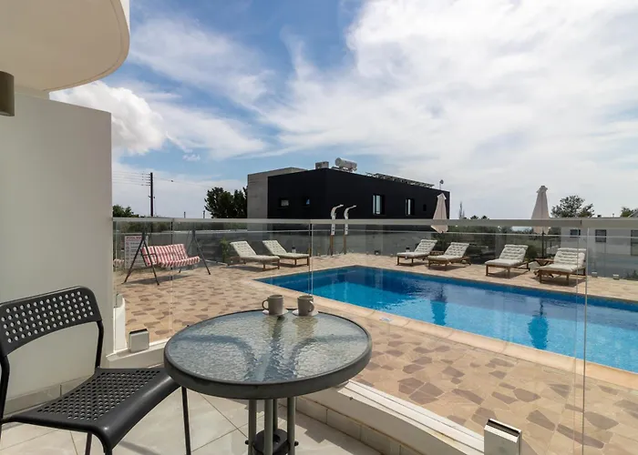 Arf - With Jacuzzi At The Complex *