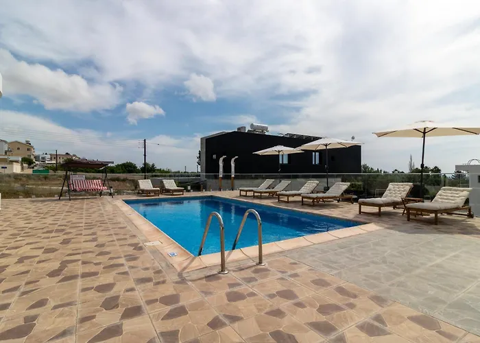 Arf - With Jacuzzi At The Complex