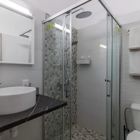 Arf - With Jacuzzi At The Complex דירה