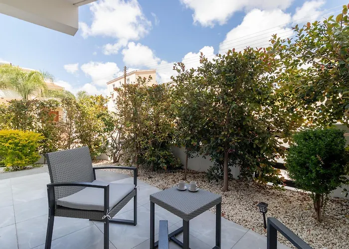 Arf - With Jacuzzi At The Complex * Emba